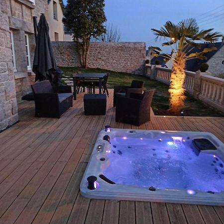 Luxueuse Villa au pied du château Dinan Exterior foto