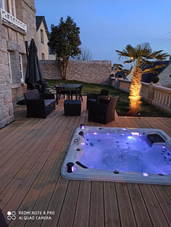 Luxueuse Villa au pied du château Dinan Exterior foto