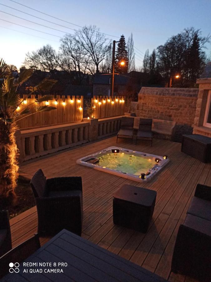 Luxueuse Villa au pied du château Dinan Exterior foto